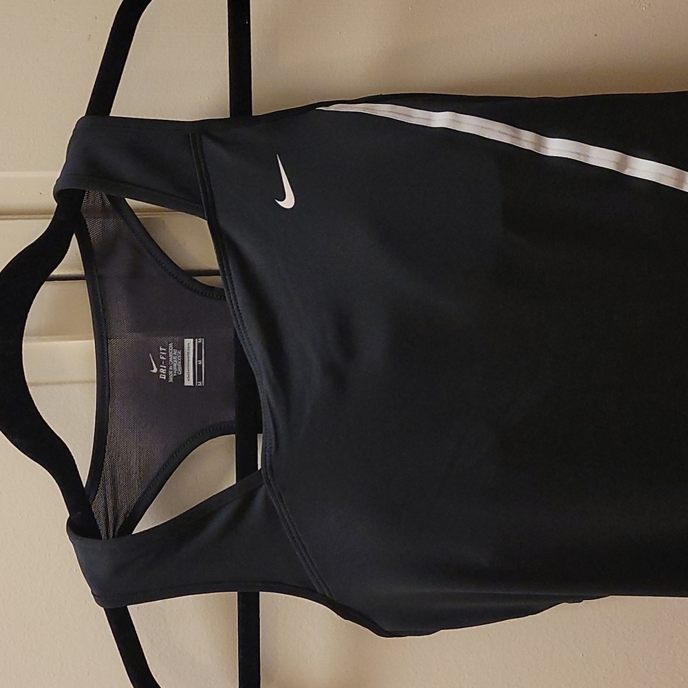 Nike tennis black racerback tank top, size M - Picture 3 of 11